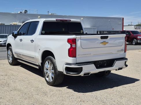 Used 2023 Chevrolet Silverado 1500 High Country w/ High Country Premium Package AWD/4WD image 10