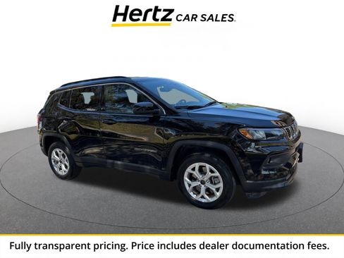Used 2025 Jeep Compass Latitude AWD/4WD image 1