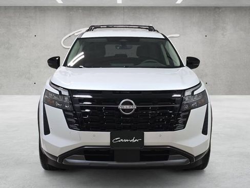 New 2026 Nissan Pathfinder SL image 18