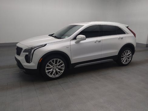 Used 2021 Cadillac XT4 Premium Luxury w/ Cold Weather Package FWD image 2