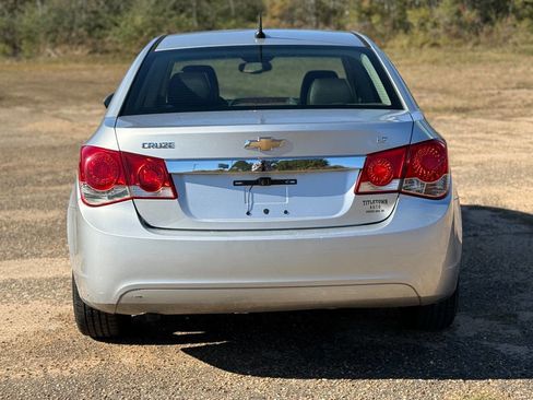 Used 2011 Chevrolet Cruze LT image 4