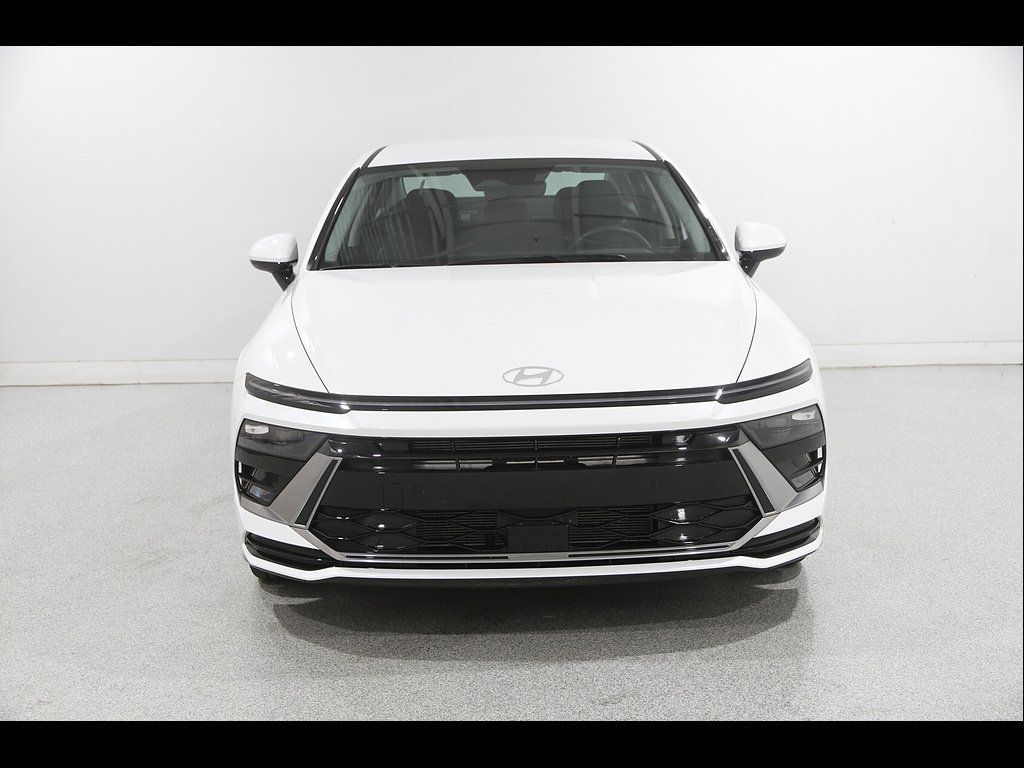 Certified 2026 Hyundai Sonata SEL FWD image 2