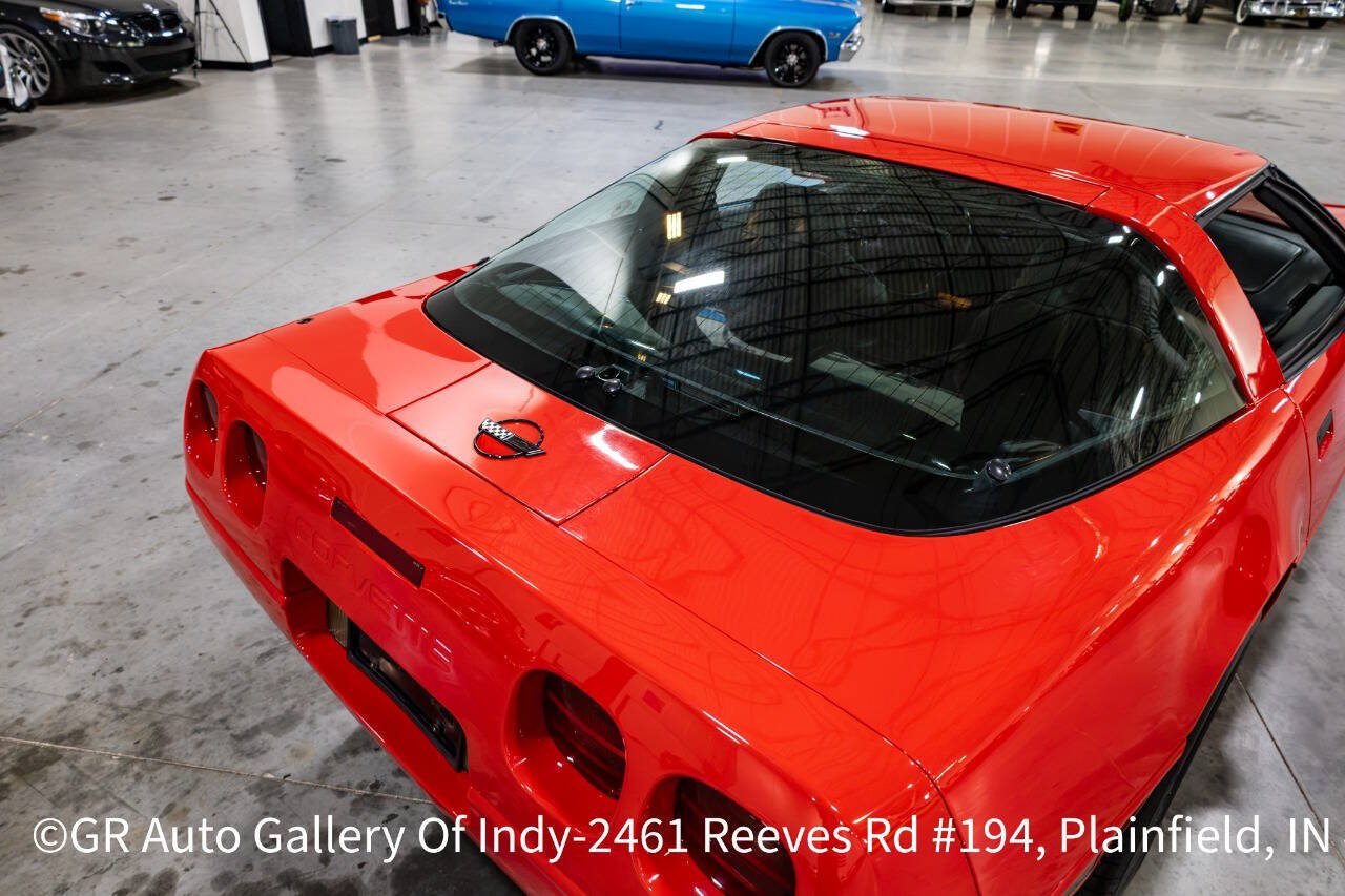 Used 1996 Chevrolet Corvette Coupe RWD image 29