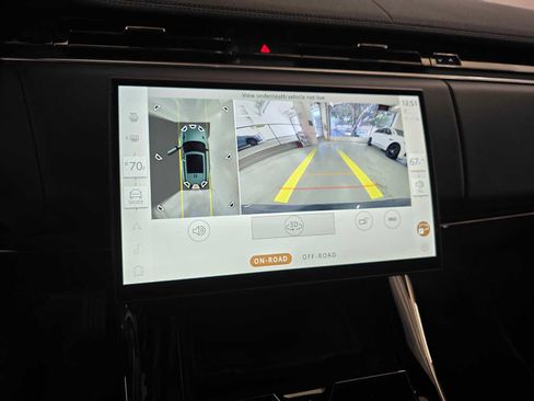 Used 2025 Land Rover Range Rover Sport SE AWD/4WD image 34