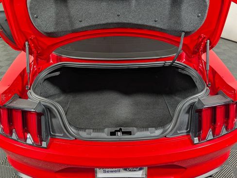 Certified 2022 Ford Mustang GT RWD image 7