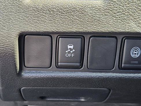 Used 2023 Nissan Murano SV w/ SV Midnight Edition Package FWD image 8