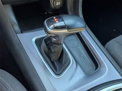 Used 2019 Dodge Charger GT image 32