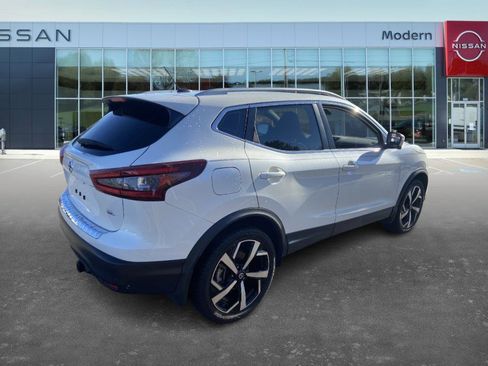 Used 2022 Nissan Rogue Sport SL w/ Premium Package image 5