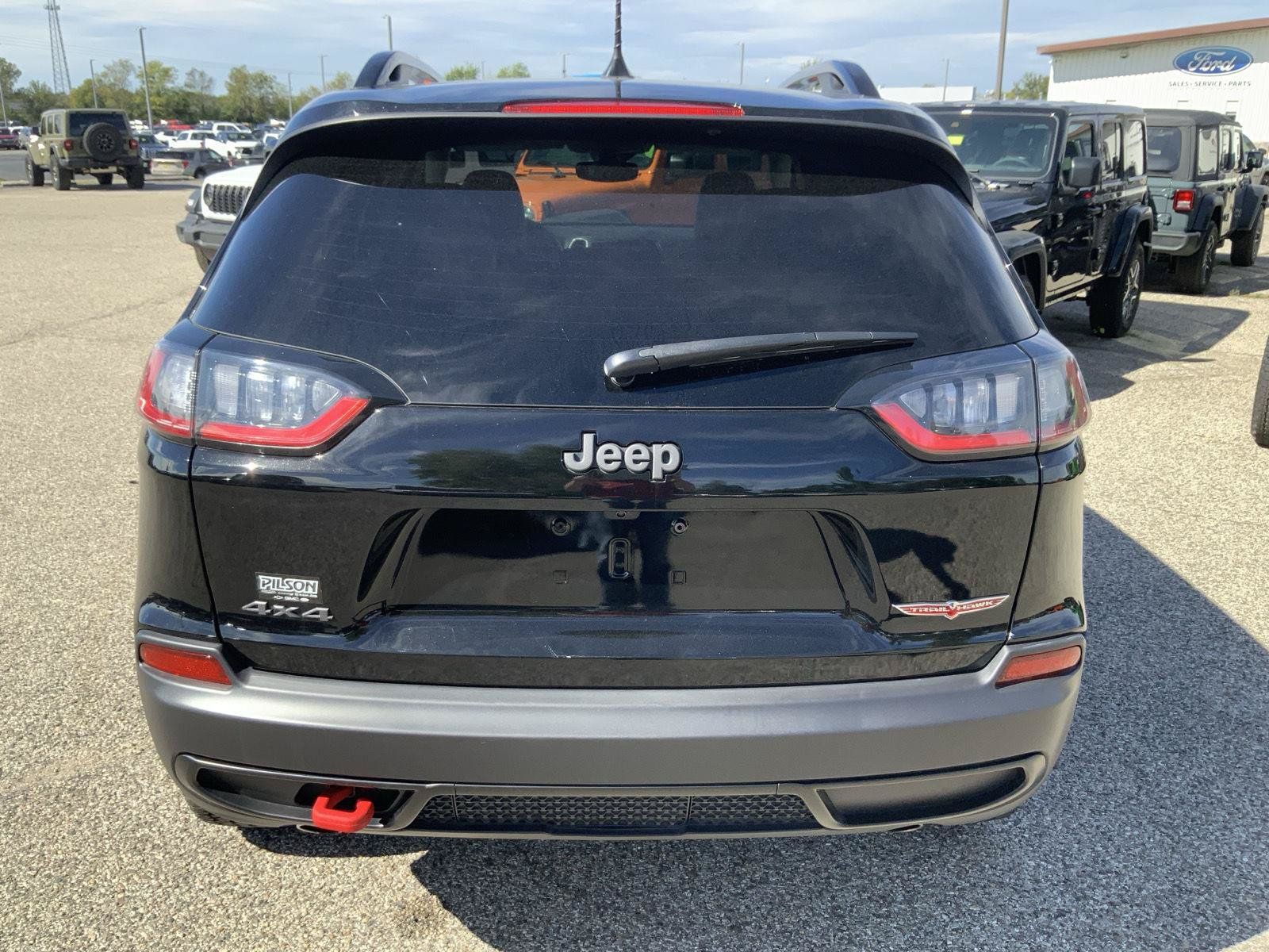 Used 2022 Jeep Cherokee Trailhawk AWD/4WD image 11