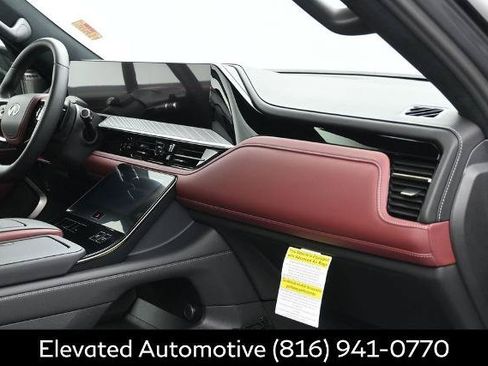 Certified 2026 INFINITI QX80 Autograph AWD/4WD image 6