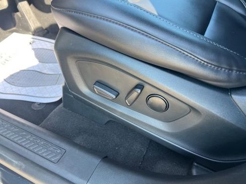 Certified 2023 Ford Explorer XLT w/ Equipment Group 202A AWD/4WD image 18