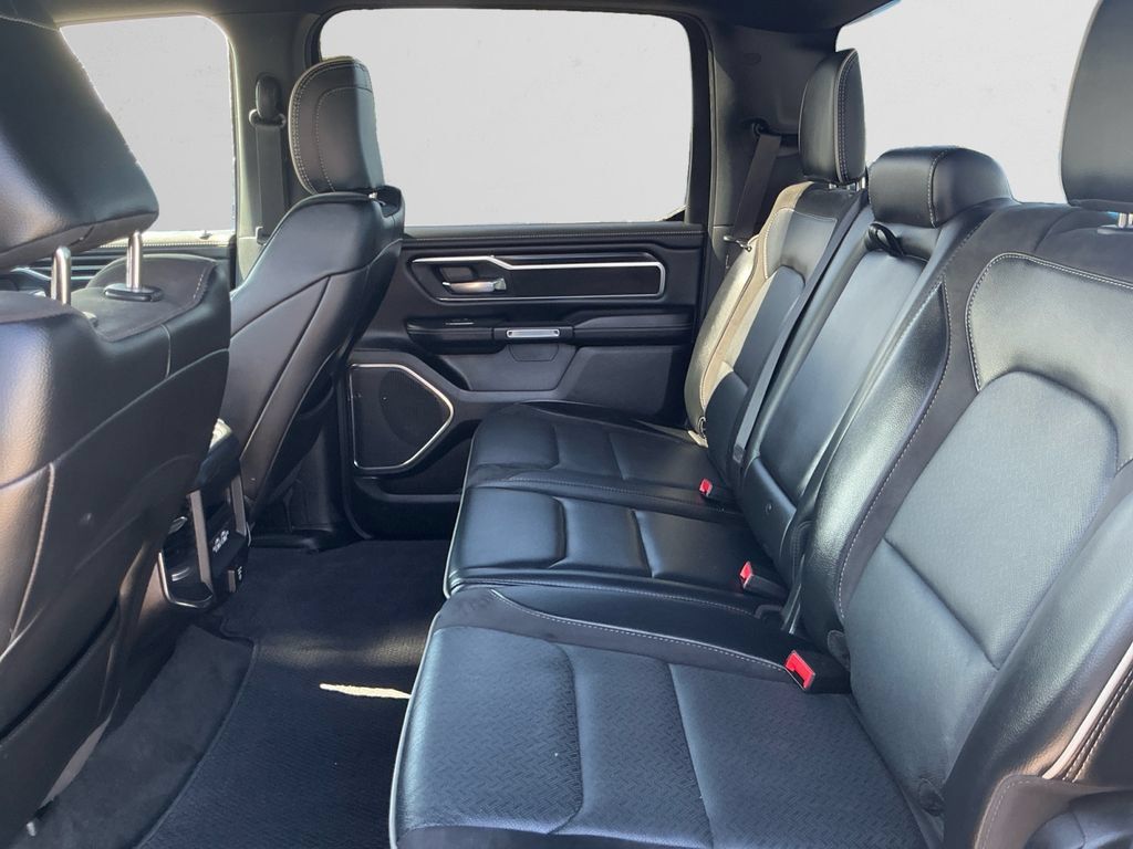 Used 2024 RAM 1500 Laramie AWD/4WD image 13
