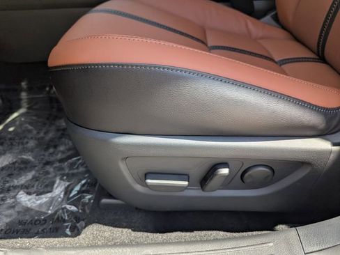 Used 2025 MAZDA CX-50 Meridian Edition w/ Weather Package image 15