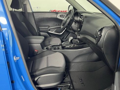 Used 2024 Kia Soul S image 32