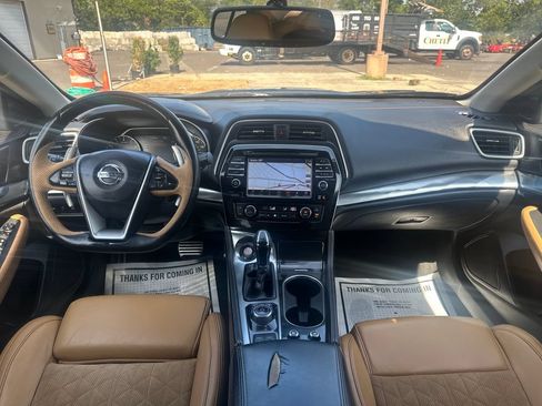 Used 2016 Nissan Maxima SR FWD image 29