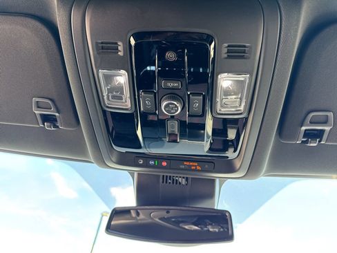 New 2026 GMC Yukon XL Elevation w/ LPO, Get Active Package AWD/4WD image 24