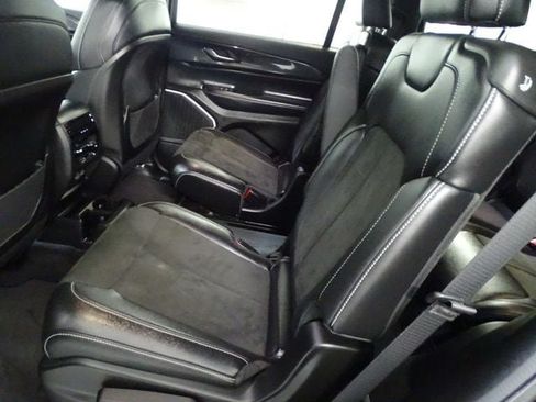 Used 2022 Jeep Grand Cherokee L Laredo AWD/4WD image 4