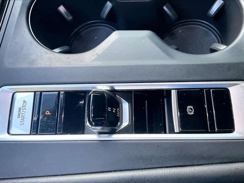 Used 2024 Volkswagen Atlas Cross Sport SE image 35