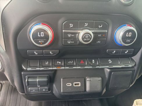 Used 2023 GMC Sierra 2500 SLE w/ SLE Value Package; AWD/4WD image 14