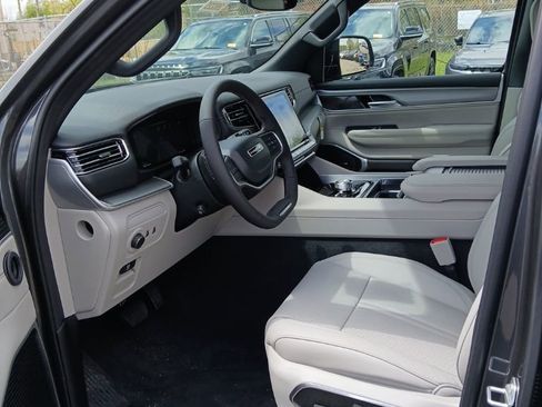 New 2026 Jeep Grand Wagoneer Limited AWD/4WD image 12