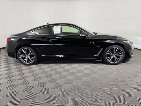 Used 2017 INFINITI Q60 3.0t w/ Premium Plus Package 3.0T AWD/4WD image 8
