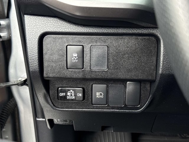 Used 2021 Toyota Tacoma SR5 RWD image 24