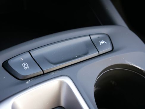 New 2026 Chevrolet Trax RS w/ Sunroof Package image 25