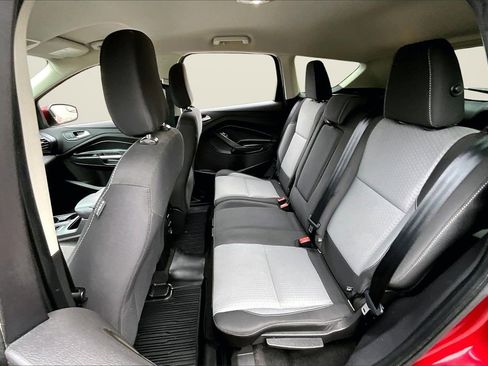 Used 2019 Ford Escape SE image 21