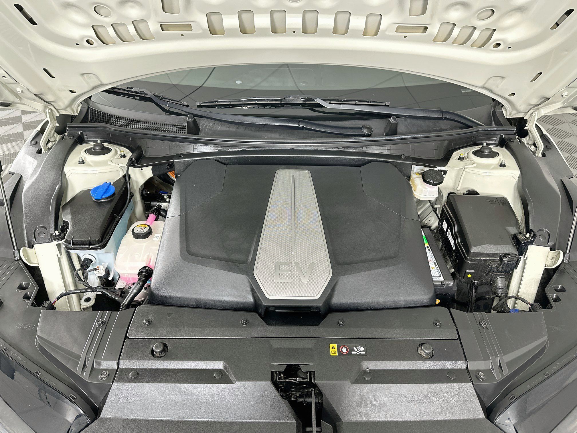 Used 2022 Kia EV6 Wind RWD image 33
