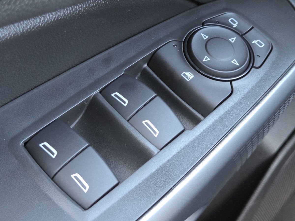 New 2026 Chevrolet Trax LS w/ LS Convenience Package FWD image 33