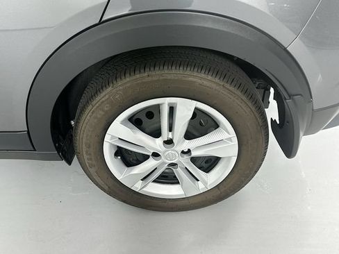 Used 2025 Nissan Kicks Play S FWD image 11