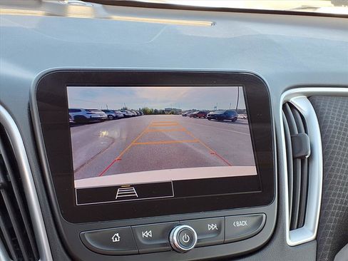 Used 2024 Chevrolet Malibu LT image 9