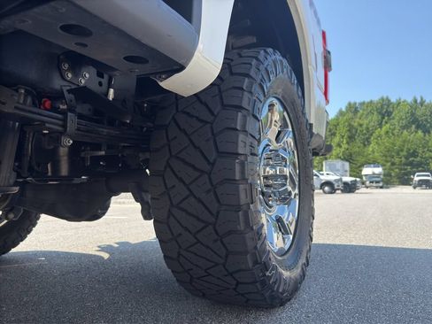Used 2025 Ford F250 Platinum AWD/4WD image 16