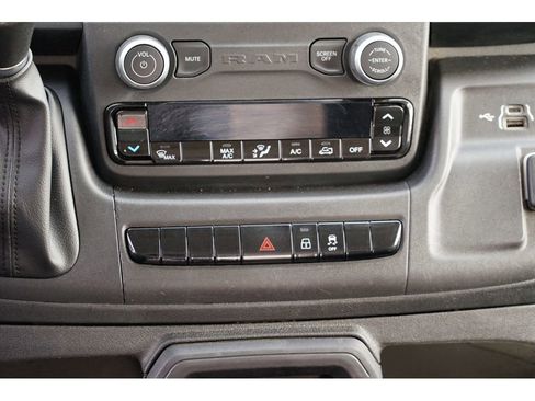 Used 2023 RAM ProMaster 2500 image 19