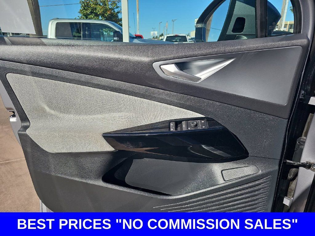 Used 2023 Volkswagen ID.4 Pro AWD/4WD image 26