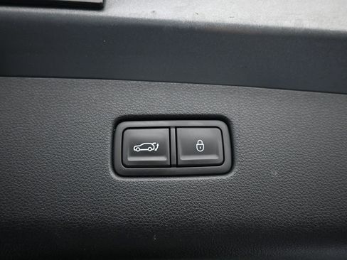 Used 2023 Genesis GV70 2.5T w/ Sport Prestige Package image 23