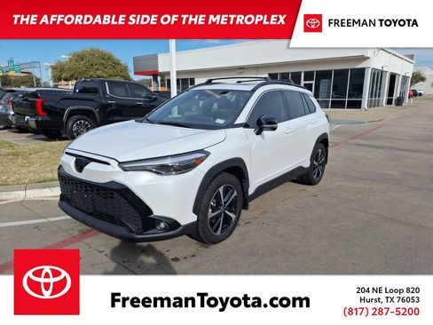 Used 2025 Toyota Corolla Cross AWD Hybrid image 1