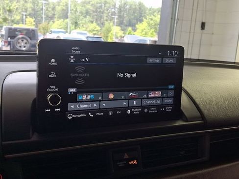 Used 2025 Honda Pilot Elite image 23