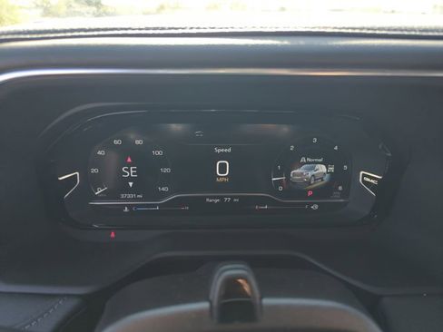 Certified 2024 GMC Yukon XL Denali w/ Denali Reserve Package image 9