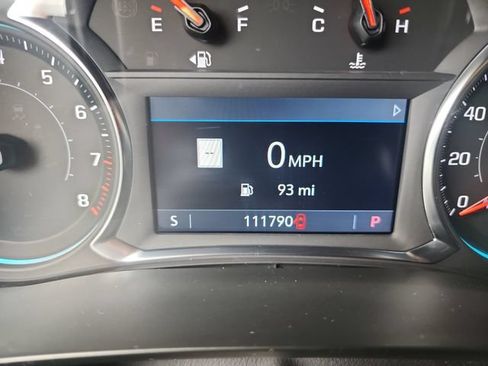 Used 2023 Chevrolet Traverse RS AWD/4WD image 16