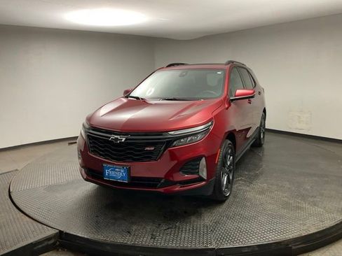Certified 2024 Chevrolet Equinox RS w/ RS Leather Package AWD/4WD image 3