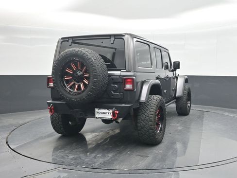 Used 2018 Jeep Wrangler Unlimited Rubicon image 25