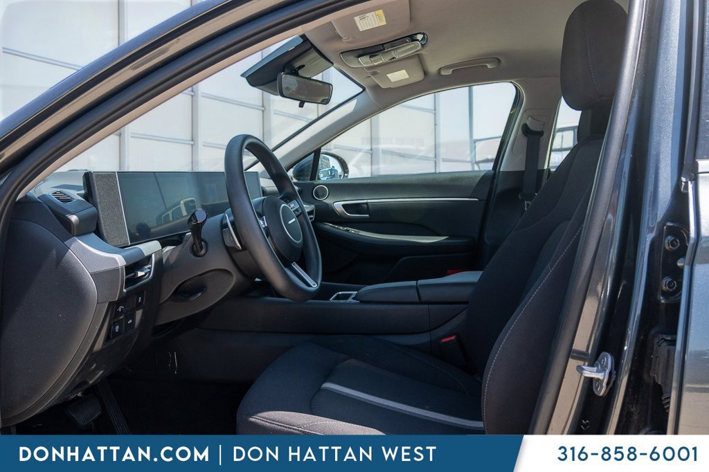 Used 2025 Hyundai Sonata SEL FWD image 3