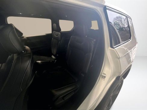 Used 2023 Jeep Grand Cherokee L Laredo image 22