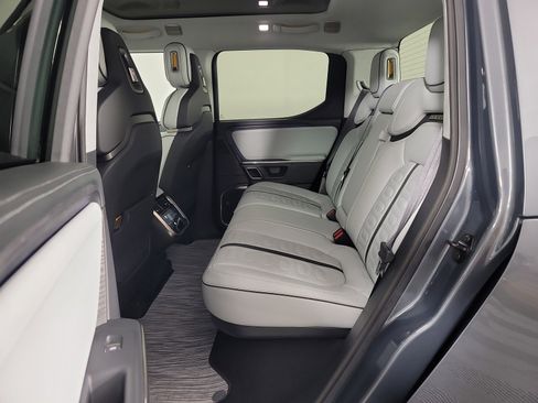 Used 2023 Rivian R1T Adventure image 21