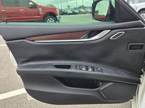 Used 2015 Maserati Ghibli S Q4 image 21
