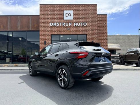 Used 2024 Chevrolet Trax RS w/ Sunroof Package image 5