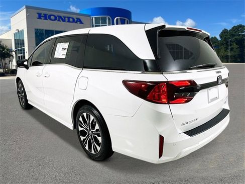 New 2026 Honda Odyssey Elite image 3