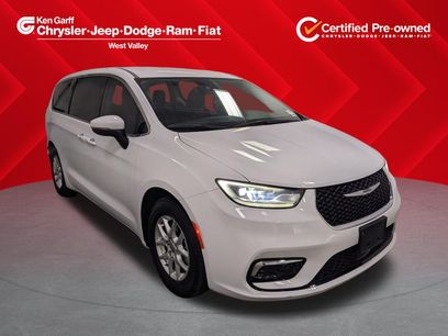 Certified 2023 Chrysler Pacifica Touring-L