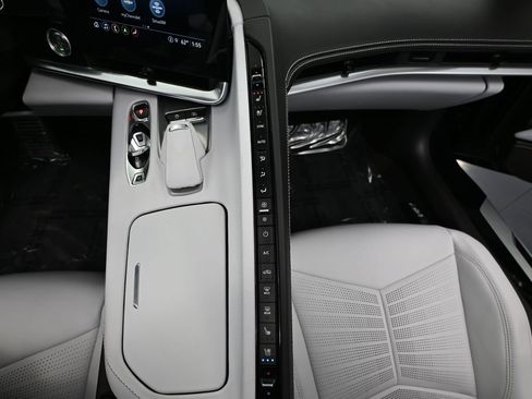 Used 2023 Chevrolet Corvette Stingray Premium Cpe w/ Z51 Performance Package image 36